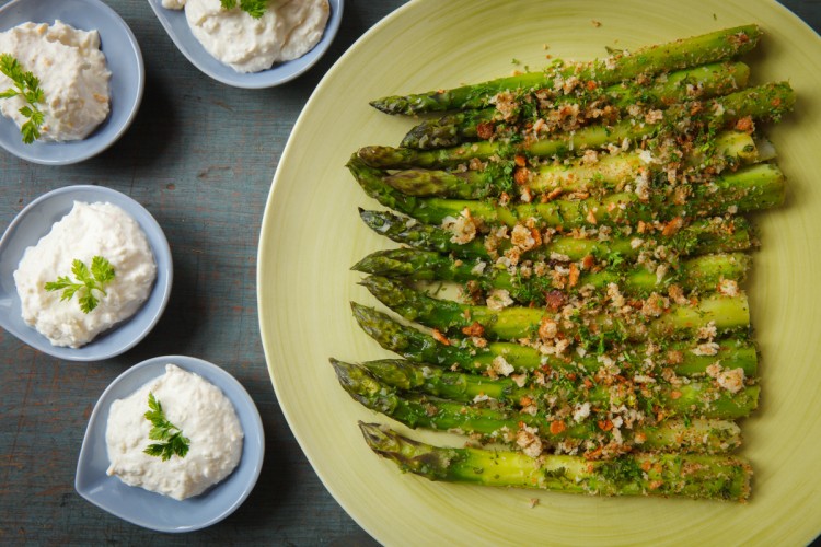 Asparagus with Horseradish Cream-1875-2
